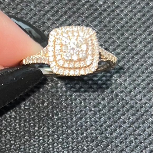 Diamond engagement ring - Picture 3 of 7